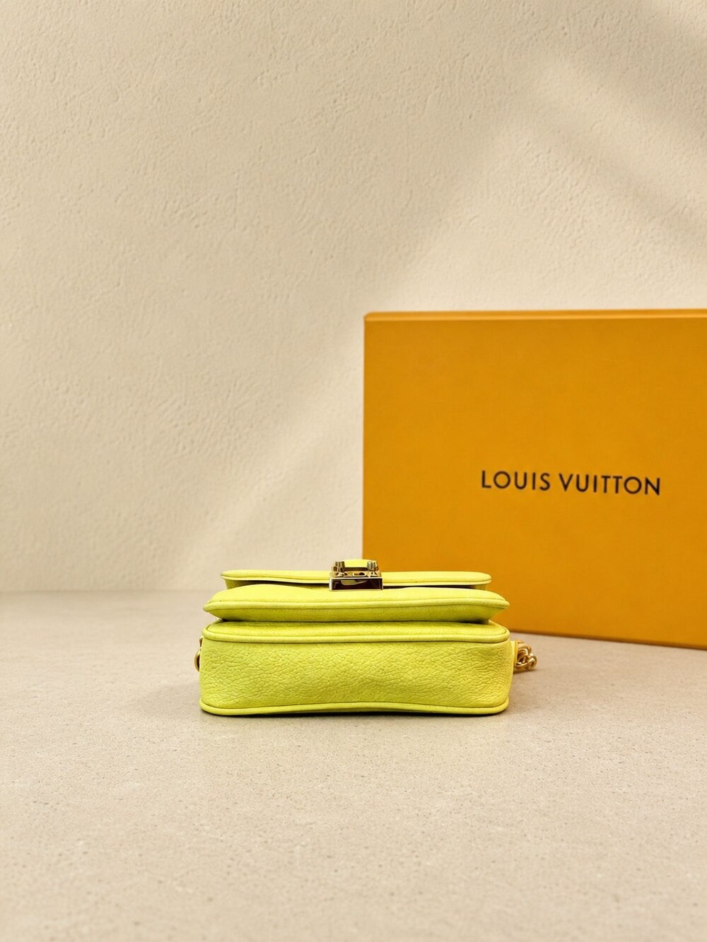 Louis Vuitton Micro Metis Crossbody in Yellow Monogram Empreinte Cowhide - Picture 4 of 5